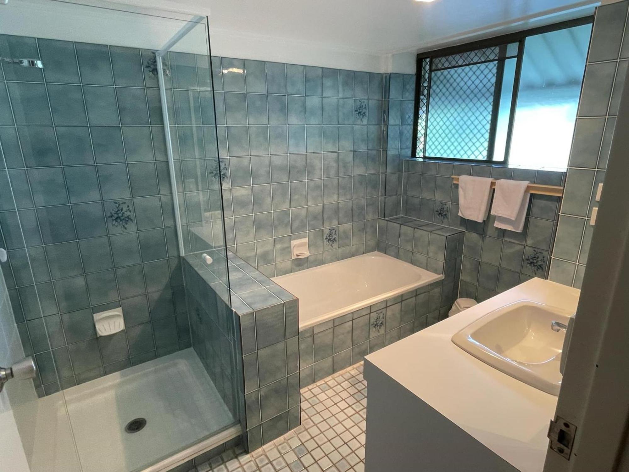 Placid Waters Holiday Apartments Bongaree Dış mekan fotoğraf