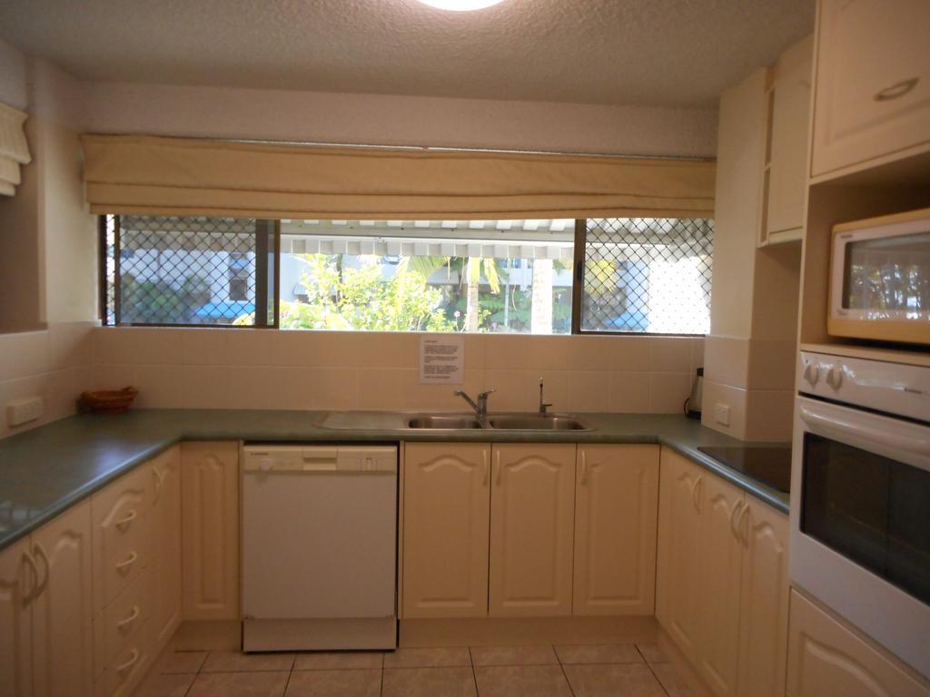 Placid Waters Holiday Apartments Bongaree Dış mekan fotoğraf