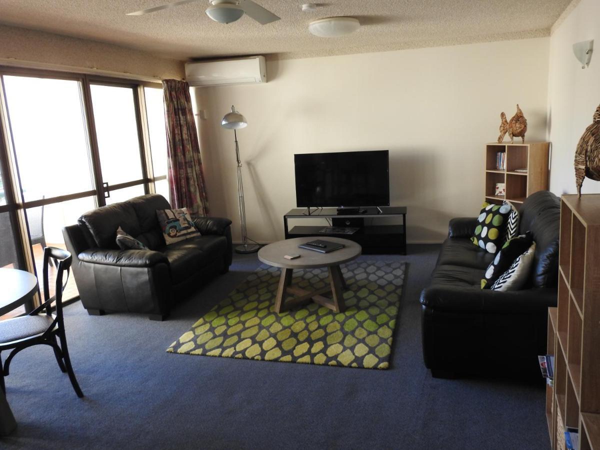 Placid Waters Holiday Apartments Bongaree Dış mekan fotoğraf